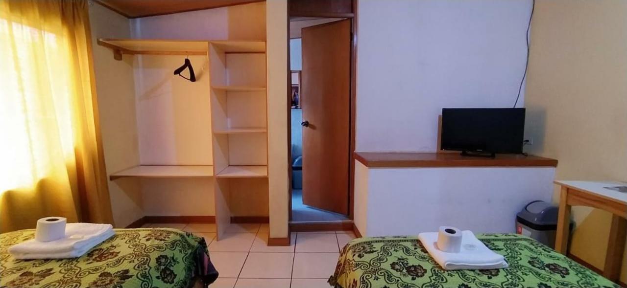 Hostal Dulzura Caraz Exterior photo